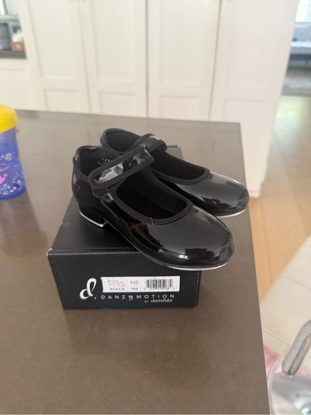 Danznmotion Girls' Black Patent Mary Jane Tap Shoes - Picture 6 of 13